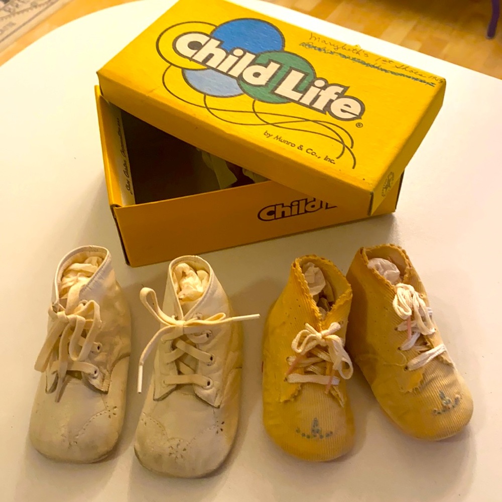 1959 vintage baby girl shoes two pairs